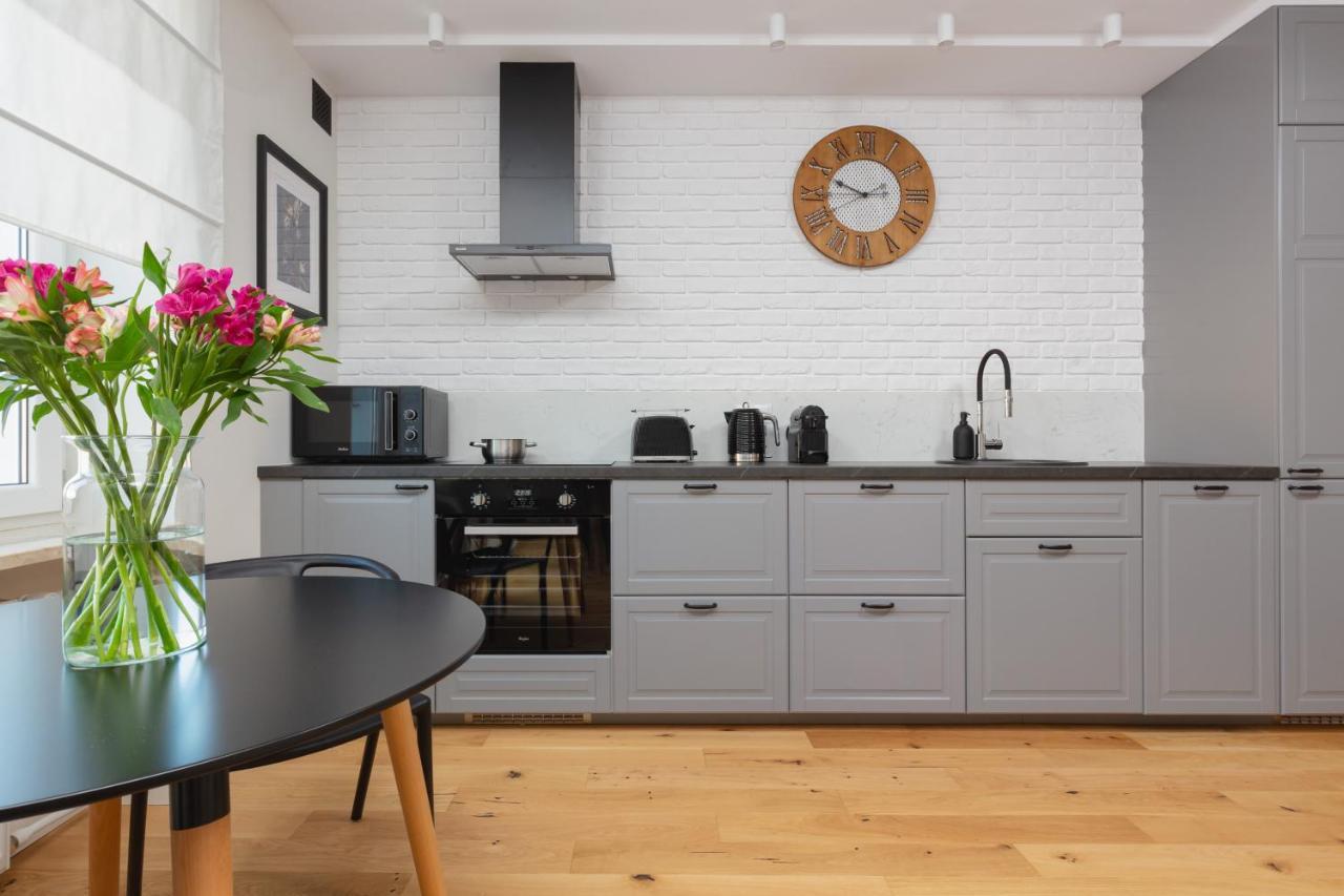 Apartment Bialobrzeska Warsaw Ochota By Renters Luaran gambar