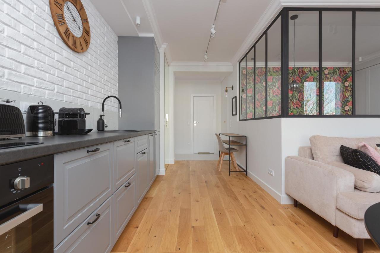 Apartment Bialobrzeska Warsaw Ochota By Renters Luaran gambar