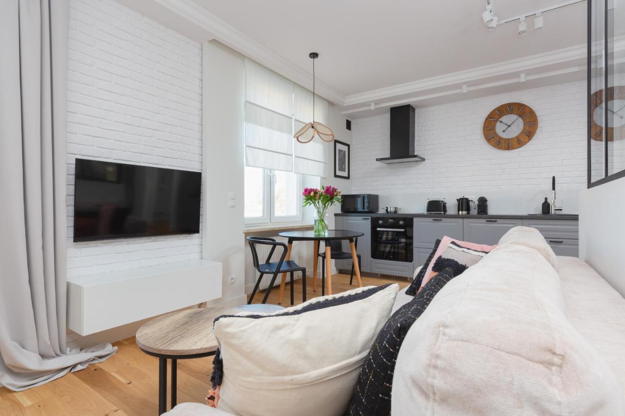 Apartment Bialobrzeska Warsaw Ochota By Renters Luaran gambar